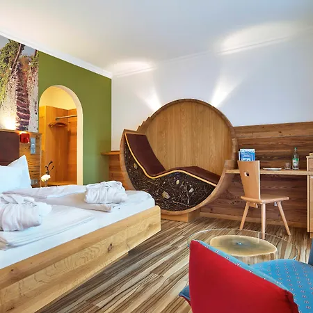 Hotel Lindenhof 3*