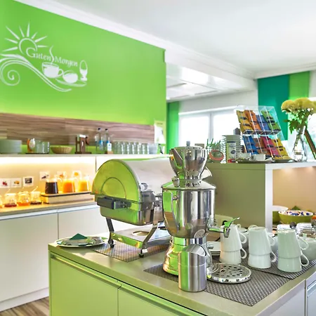 Lindenhof Hotel 3*