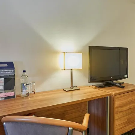 Hotel Lindenhof 3*