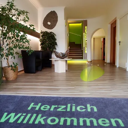 Lindenhof Hotel 3*