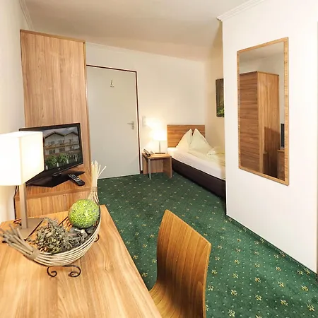 Lindenhof 3* Kellberg (Thyrnau)