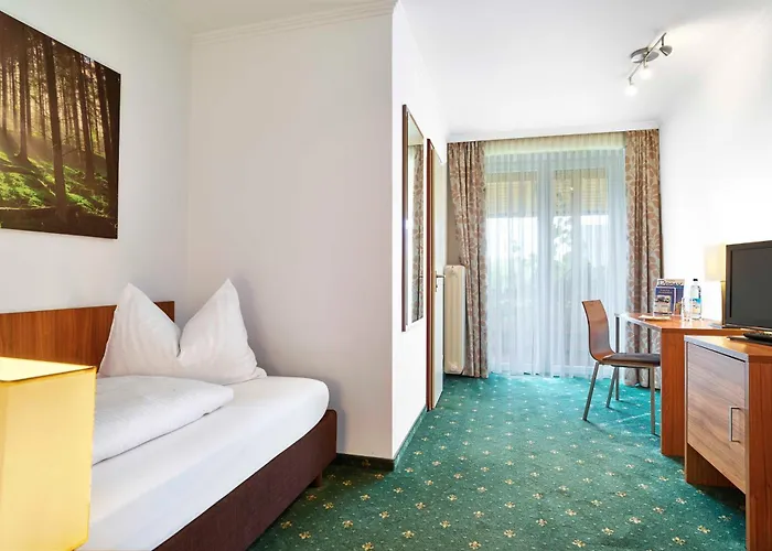 Hotel Lindenhof 3*