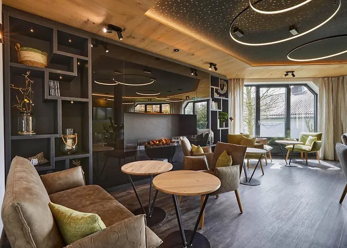 Ξενοδοχείο Lindenhof 3*